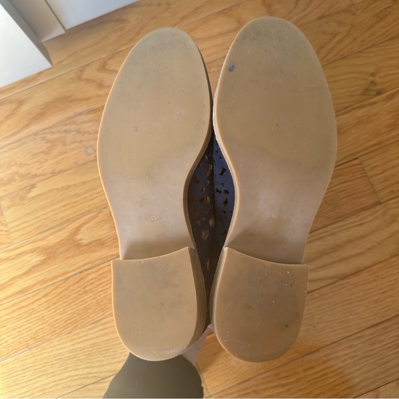 Jeffrey Campbell Navy Laser Cut Daisy Oxford Loafers — Size 6 - Picture 3 of 7